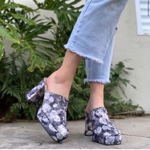 90’s vintage floral platform mules